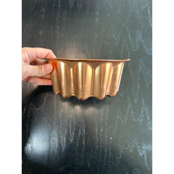 Copper Mold- Circle- some wear, hanger attached- gumdrop- jello - kitchen decor - Picture 3 of 11